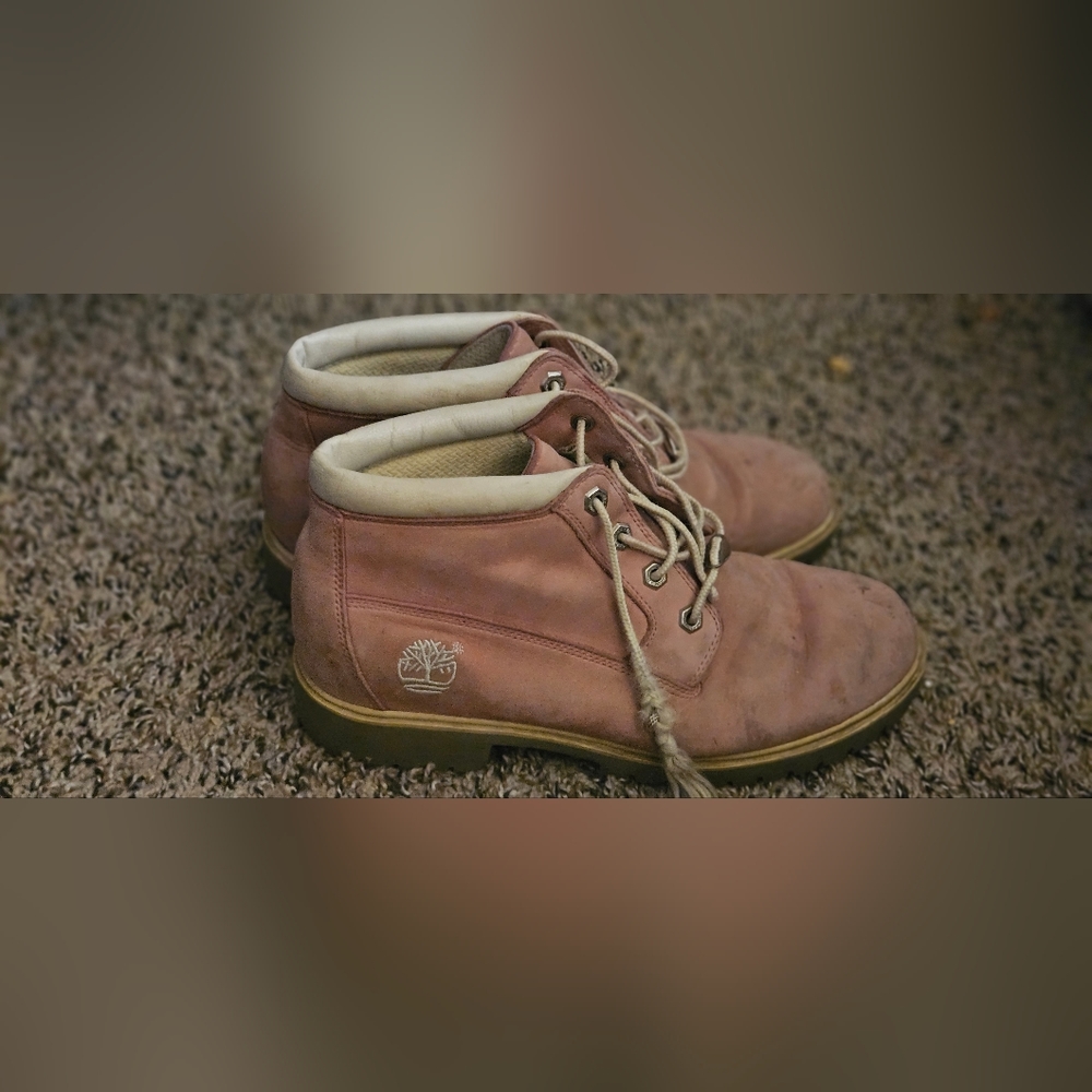 Timberland 9.5 pink boots